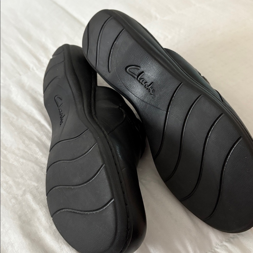 Clark’s Black Shoes - Picture 5 of 7